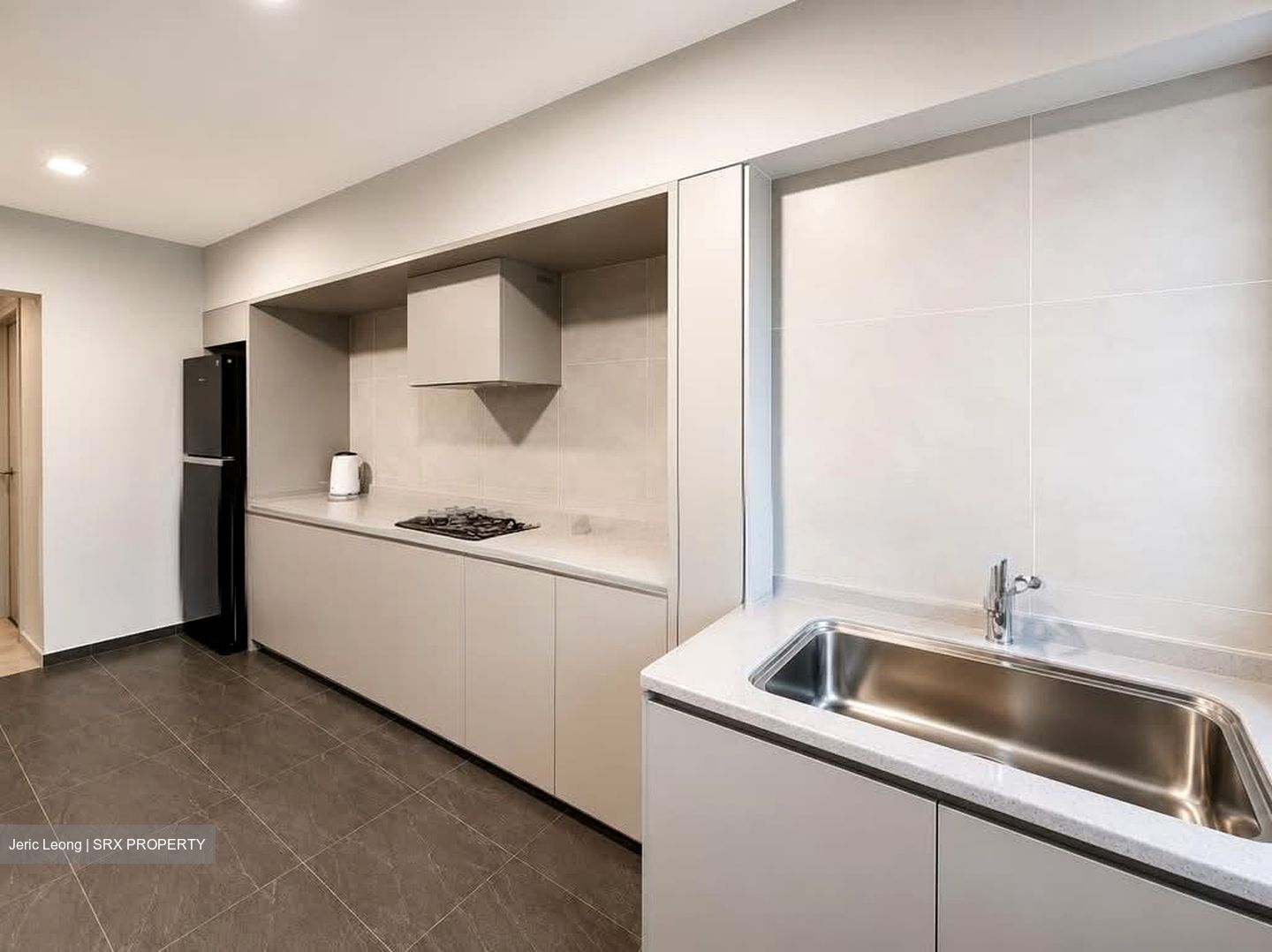 Blk 221 Serangoon Avenue 4 (Serangoon), HDB 3 Rooms #575929391